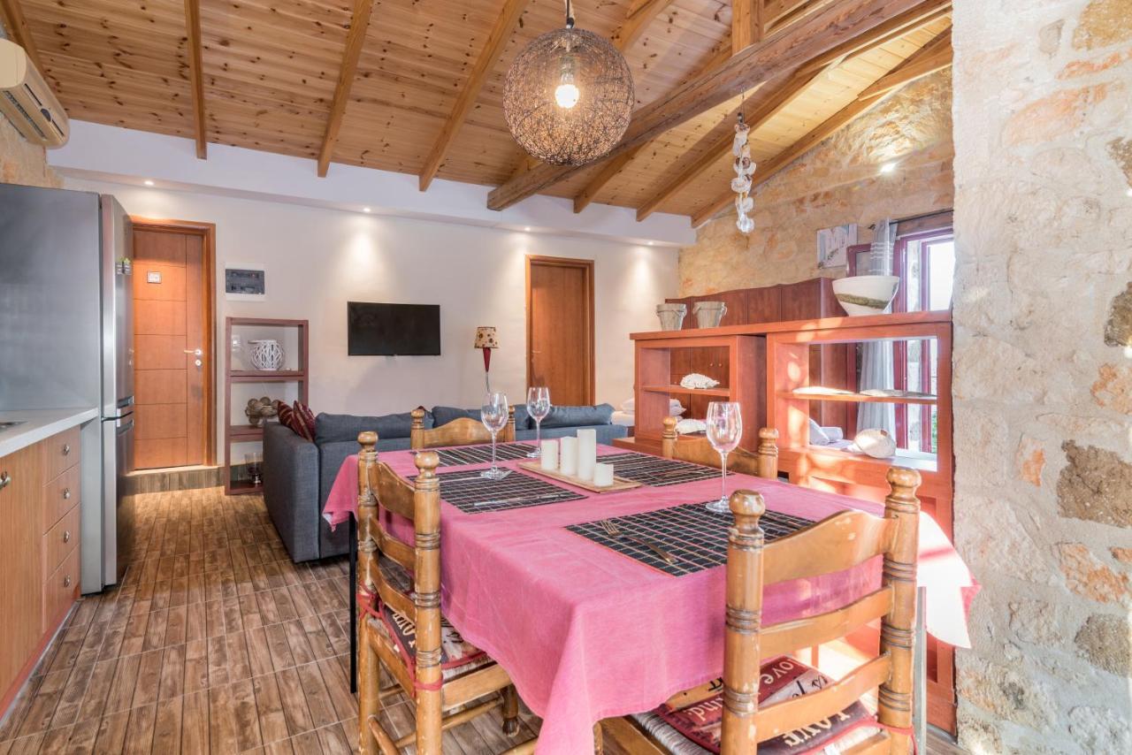 Casa Petra - Stone Cottage Farmhouses Argassi Exterior photo